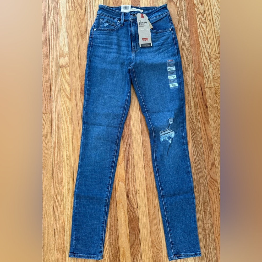 NWT Levi's Women's 721 High Rise Distressed Skinny Jeans Medium Blue W25 L30